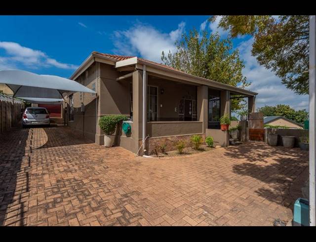 3 BEDROOM HOUSE FOR SALE IN ALBERTON NORTH